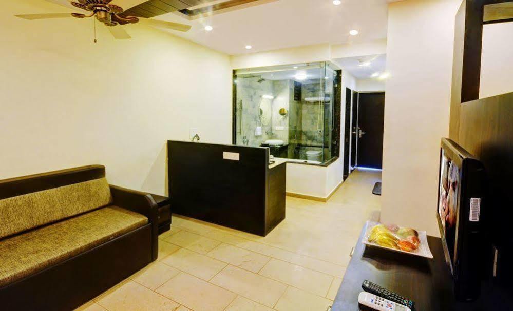 Resort De Crossroads Calangute Exterior foto